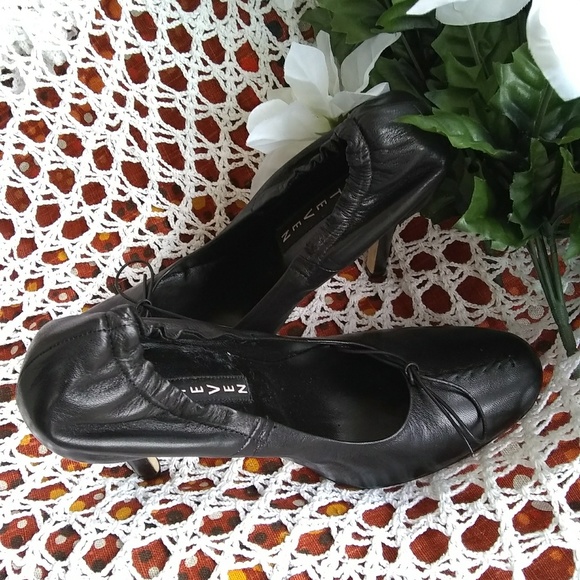 STEVEN by STEVE MADDEN BLACK LEATHER PUMPS NWOT - Picture 3 of 5